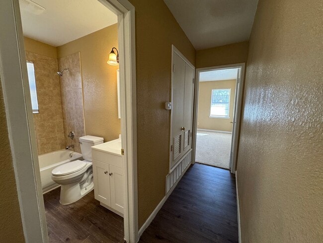 Building Photo - 1108 Duvall Dr