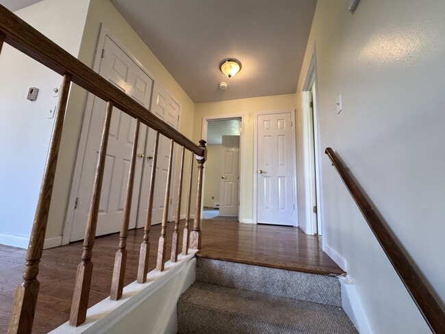 Building Photo - 103 Terrace View Dr
