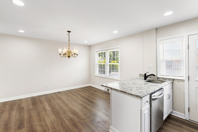Building Photo - 8130 Kirkwall Ct