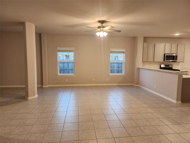 Building Photo - 411 Barren Oak Ln