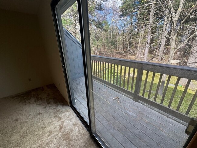 Building Photo - 89 Wilson St