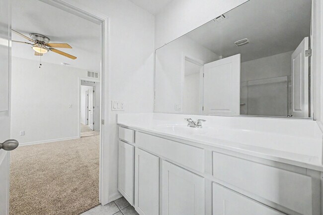 Building Photo - 35450 W Santa Clara Ave