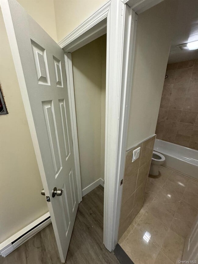 Building Photo - 43 Broadway