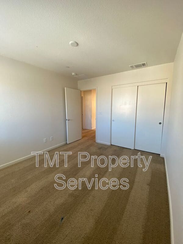 Building Photo - 5471 Westhampton Way