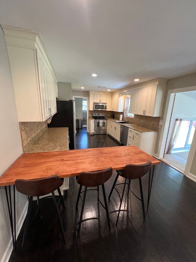 Building Photo - Splendid 3 Bed/2 Bath Home in North Pensacola