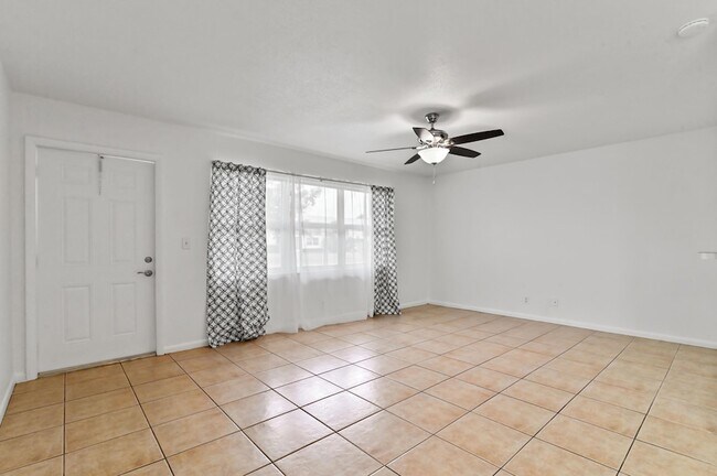 Building Photo - 149 Coventry Pl