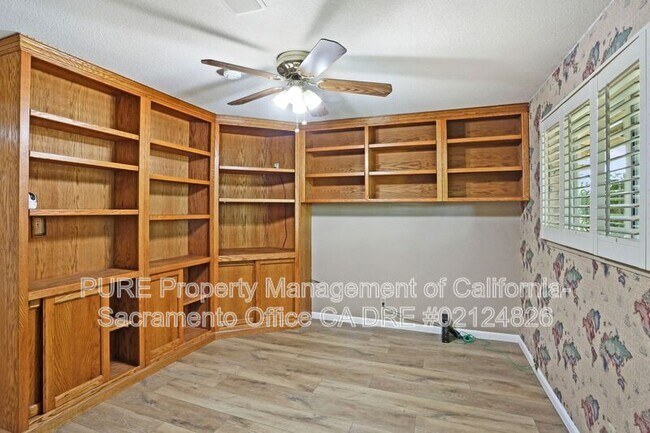 Building Photo - 160 Westcott Way