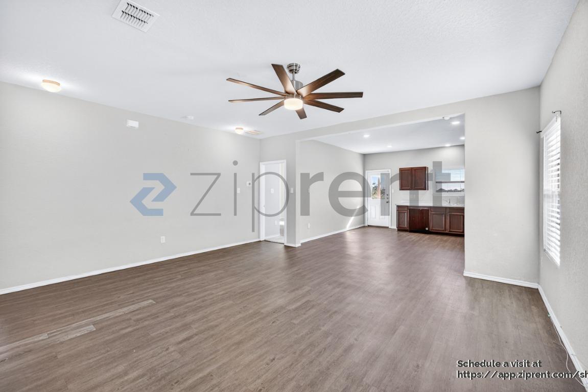 Building Photo - 5706 Cicada Cir