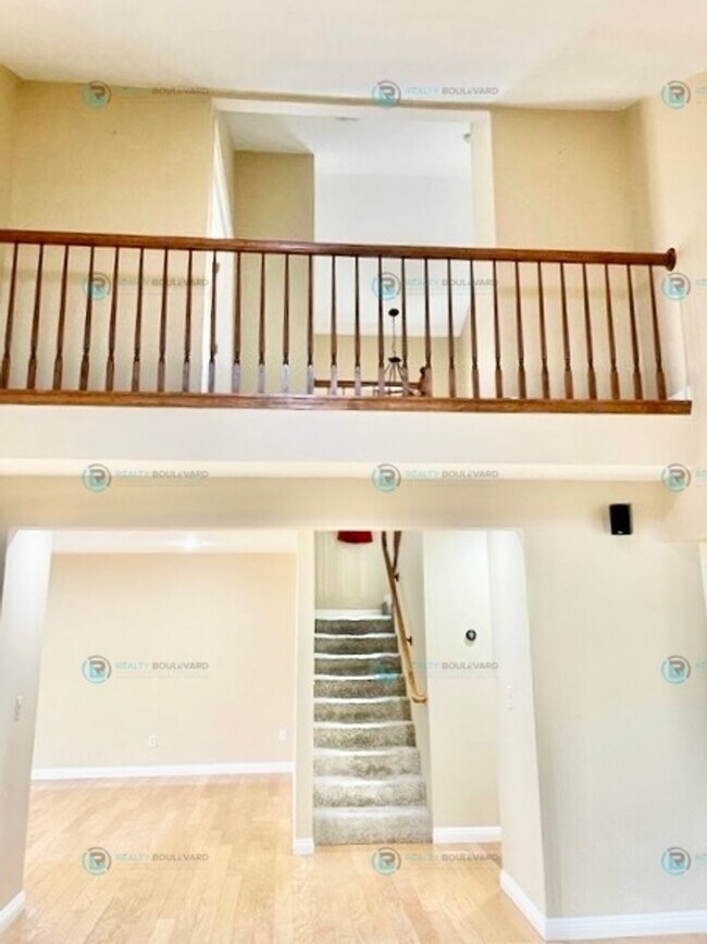 Building Photo - Beautiful- 4 Bedroom, 3 Bath, 3 Car Garage, NW Reno!