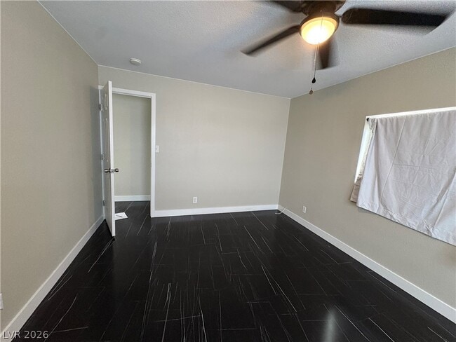 Building Photo - 223 Mojave Ln