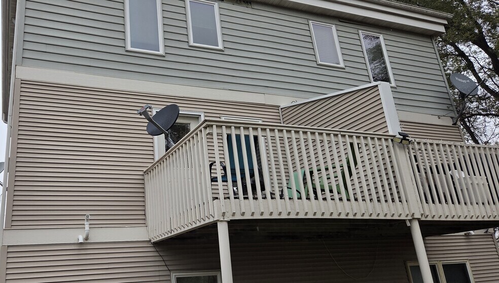 Building Photo - 1230 Stoughton Ave