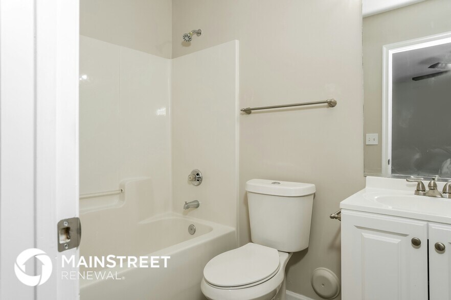 Building Photo - 1712 Traywick Ct