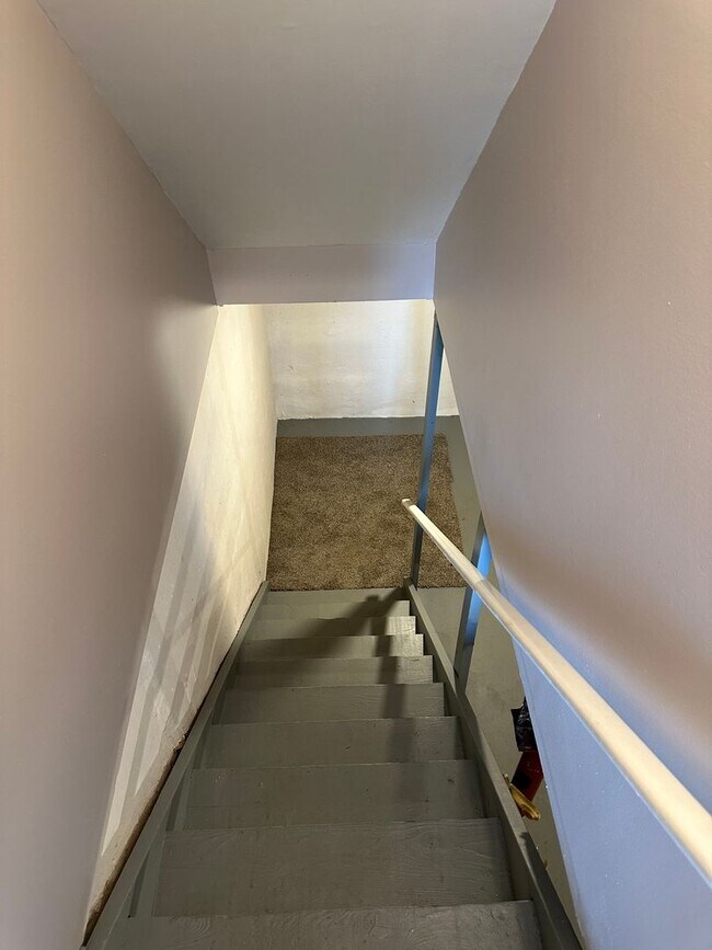 Building Photo - Westbrook Townhouses-2 BR, 1.5 Bath