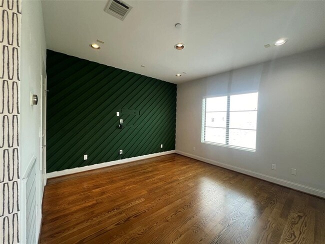 Building Photo - 1608 Nevada St