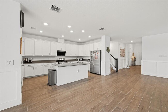 Building Photo - 16448 Parable Wy