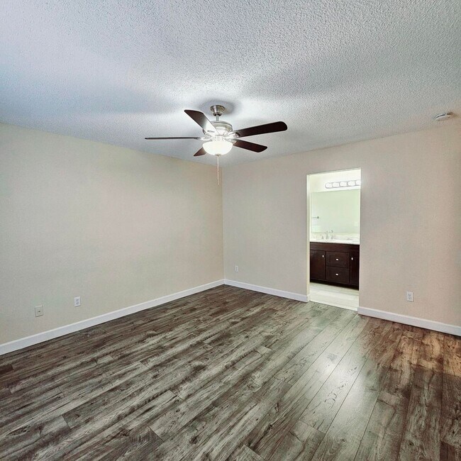 Building Photo - 8224 Horn Run Rd