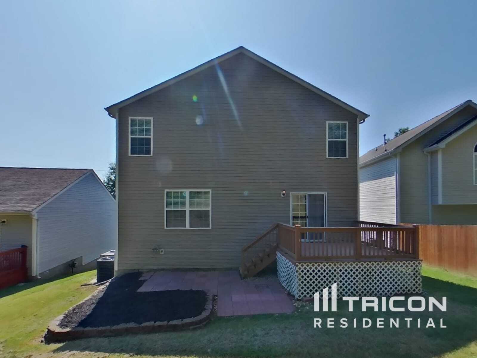 Building Photo - 645 Belgium Dr