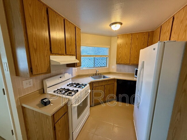 Building Photo - 2507 Sycamore Glen Dr