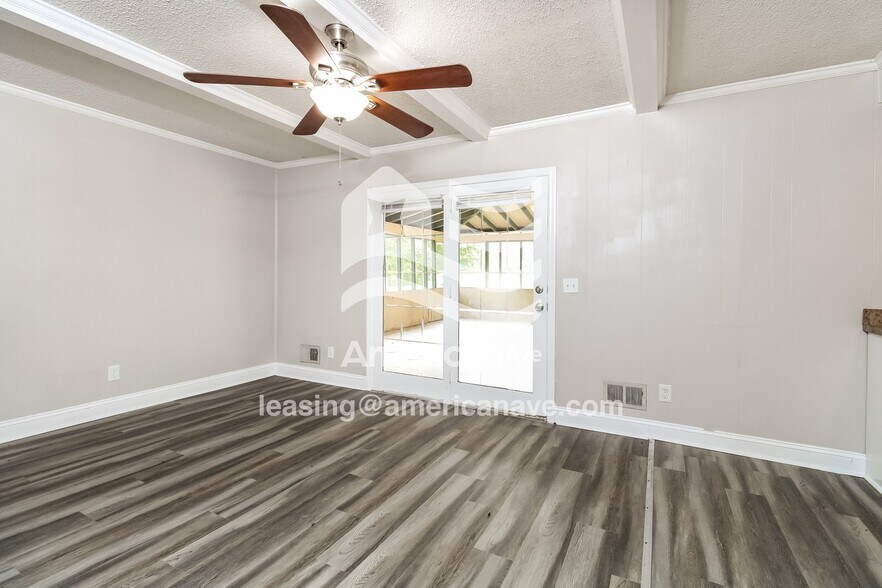 Building Photo - 713 Frieden St