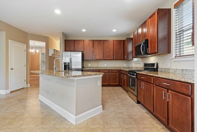Building Photo - 1010 Chelsey Way