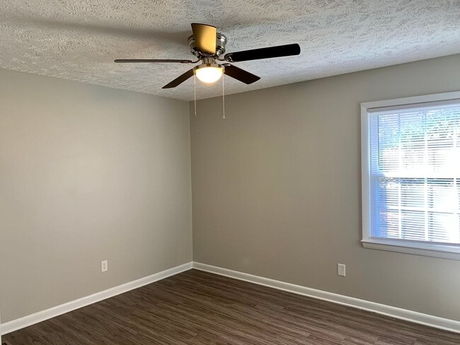 Building Photo - Lovely Updated Home in Spring Lake