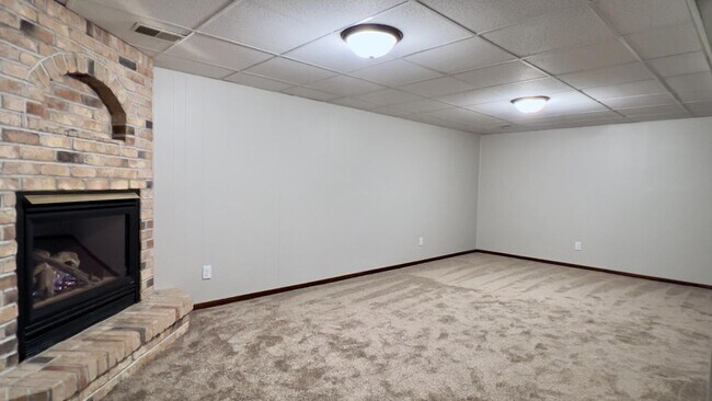 Building Photo - 6649 Homestead Ave Ct S