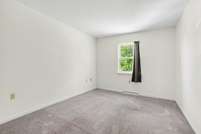 Building Photo - 54 N 62nd St