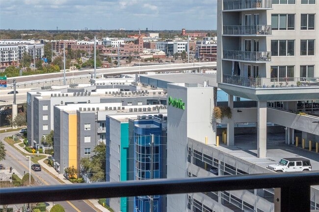 Building Photo - 1120 E Kennedy Blvd