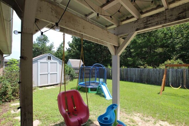 Building Photo - Tour Today! 4 bedroom 2 Bathroom in WHISD!