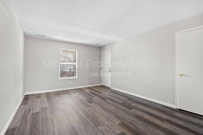Building Photo - 11 Delray Ct