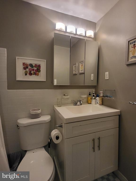 Building Photo - 135 S 19th St