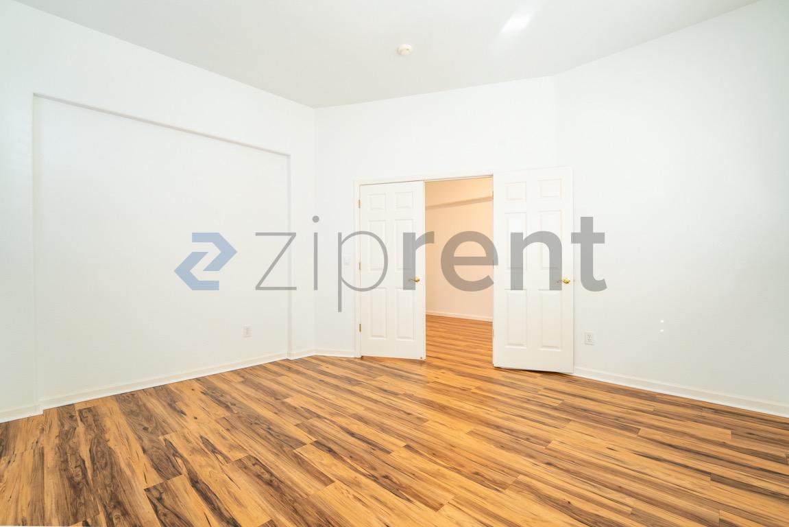 Building Photo - 7421 Earlsmoore Dr