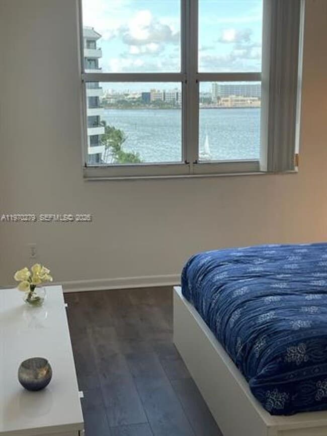 Building Photo - 770 Claughton Island Dr