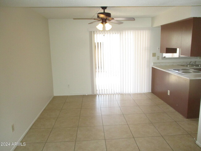 Building Photo - 6557 S La Rosa Dr