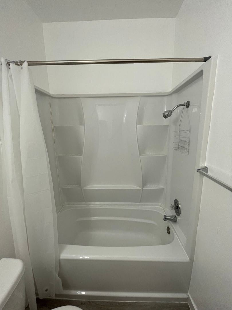 Building Photo - 11459 Collins St