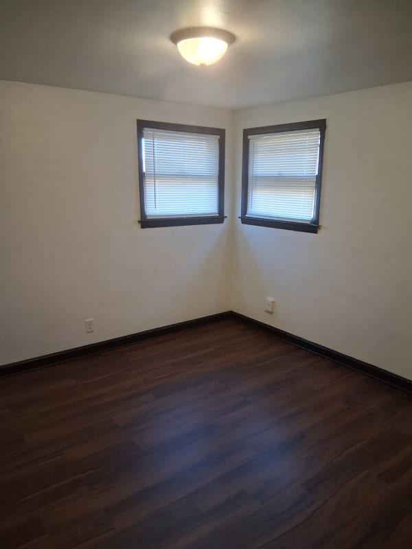 Building Photo - 4900 N 40th St