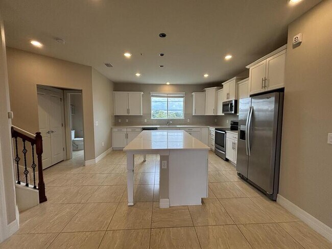Building Photo - 8656 Waksman Pl