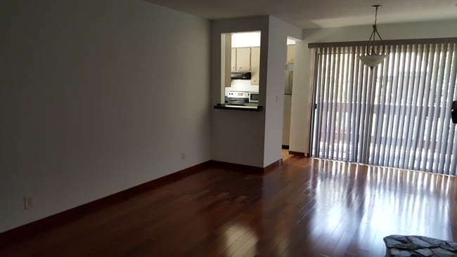 Building Photo - 12111 Summertime Ln