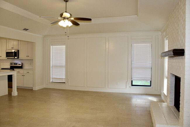 Building Photo - 3009 Osceola Dr