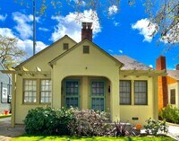 Building Photo - 2709-2711 Freeport Blvd
