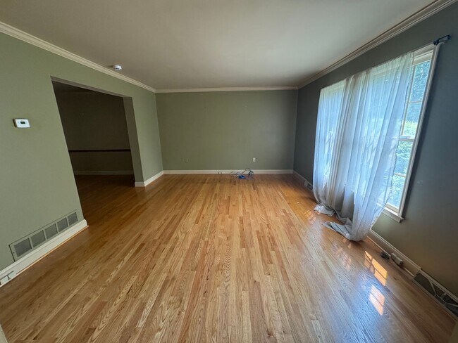 Building Photo - Montgomery Township 3 Bedroom 2.1 Bath Colonial with loft for rent $3,200/month