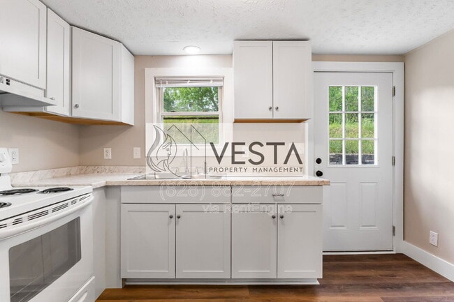 Building Photo - 26 Reid St