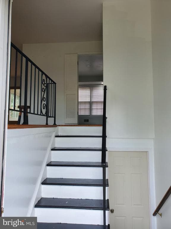 Building Photo - 9742 Wyman Way
