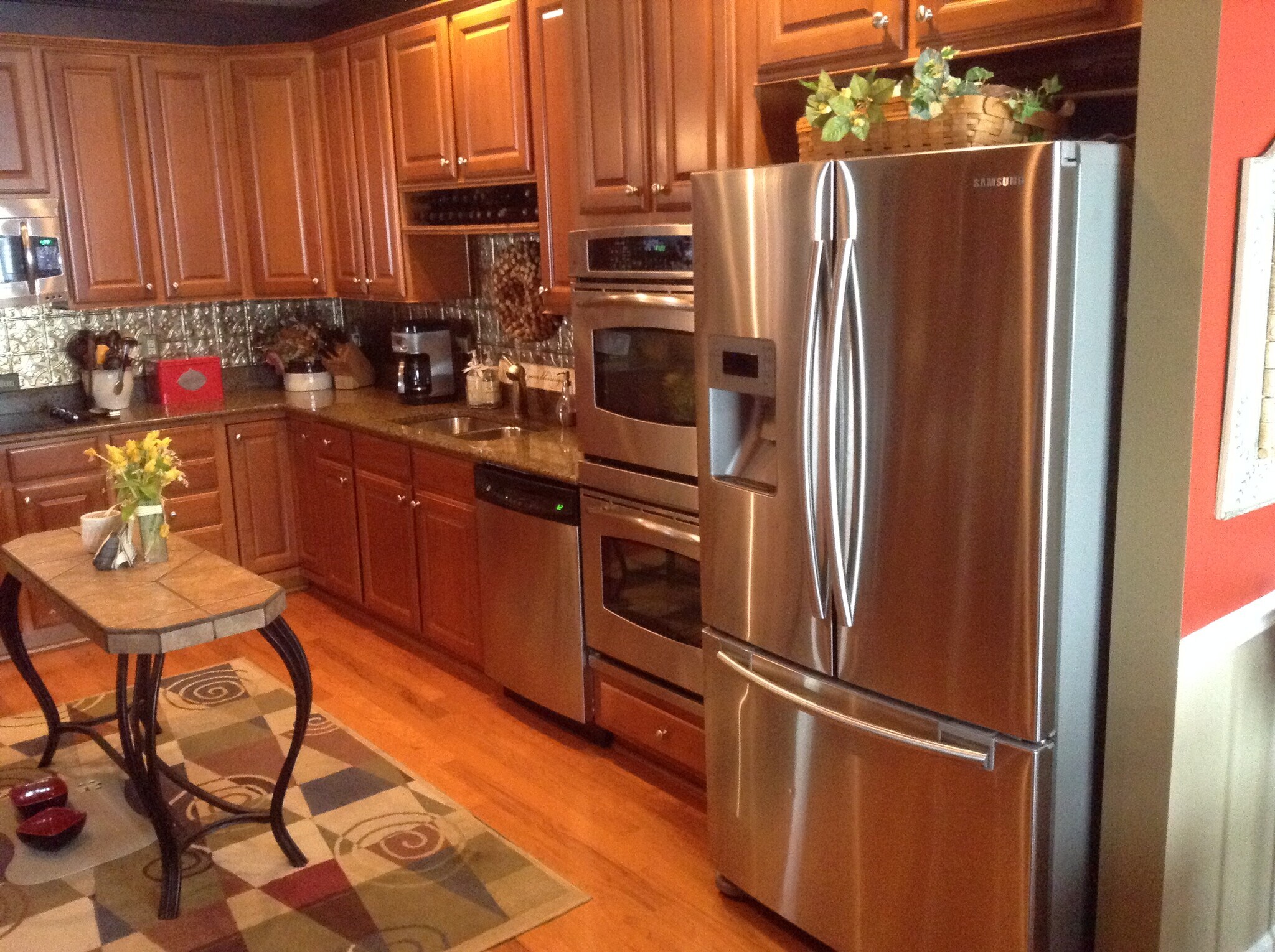 Exec kitchen - 1518 Enyart Way