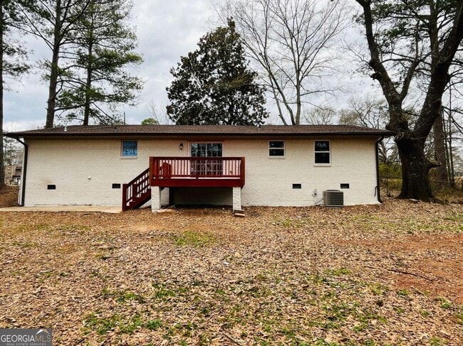 Building Photo - 502 Bavarian Dr