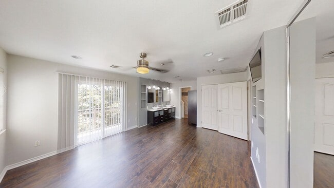 Building Photo - Beautiful 2 bed 2 1/2 bath Condo in Redlands, Ca.
