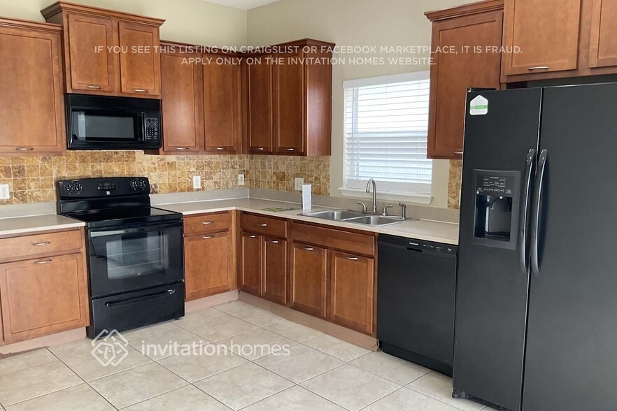 Building Photo - 13161 Sapphire Falls Ln