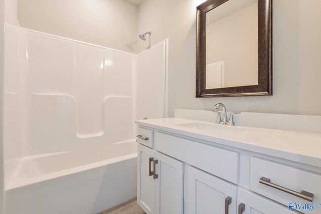 Building Photo - 9509 Hampton Oak Dr S E