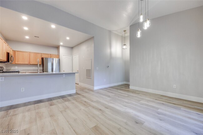 Building Photo - 1008 Domnus Ln