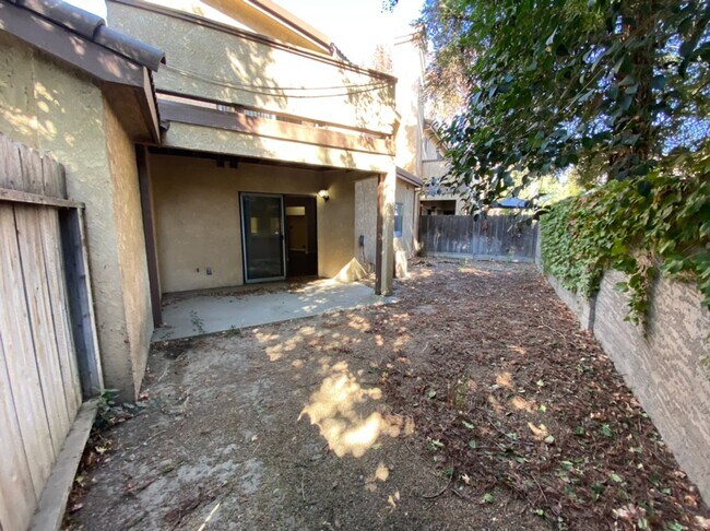 Building Photo - Tuscany Place Triplex